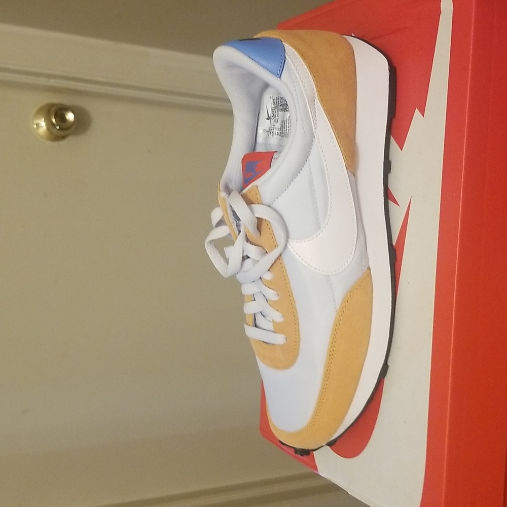 Brand New Nike Dbreak